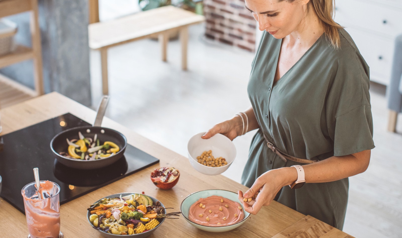 How Diet Affects PMDD Symptoms and Which Foods to Eat